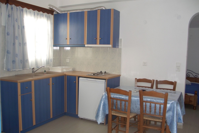 Imagen de la habitación del Hotel Honeymoon Beach Studios. Foto 3