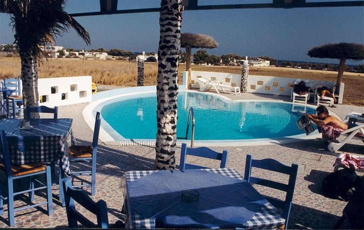 Imagen de la piscina del Hotel Honeymoon Beach Studios. Foto 8