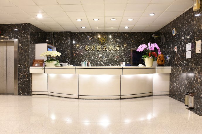 Imagen de los interiores del Hotel Honeymoon, Mhebu. Foto 16