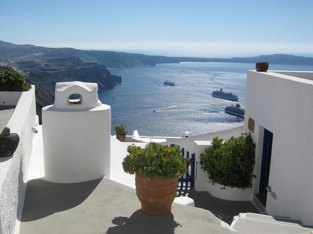 Imagen de los interiores del Hotel Honeymoon Petra Villas. Foto 19