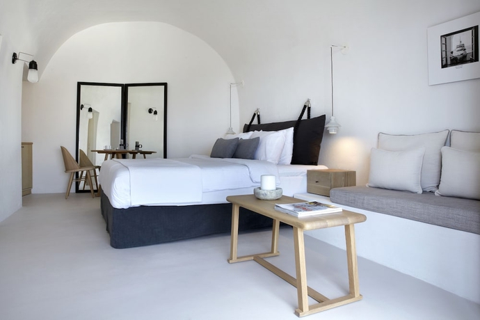 Imagen de la habitación del Hotel Honeymoon Petra Villas. Foto 12