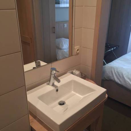 Imagen de la habitación del Hotel Honfleur. Foto 4