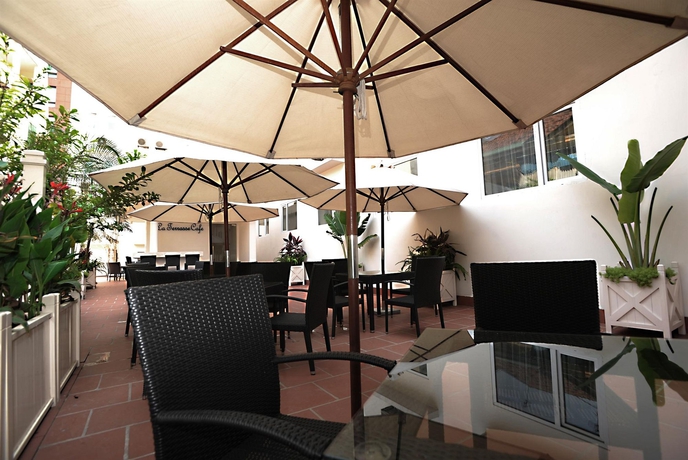 Imagen de los exteriores del Hotel Hong Ha. Foto 5