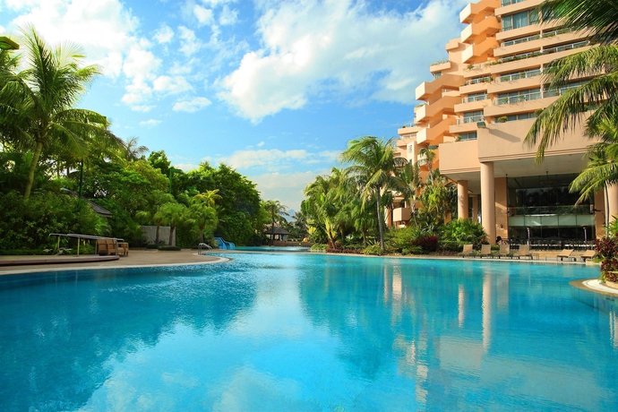 Imagen de la piscina del Hotel Hong Kong Gold Coast. Foto 12