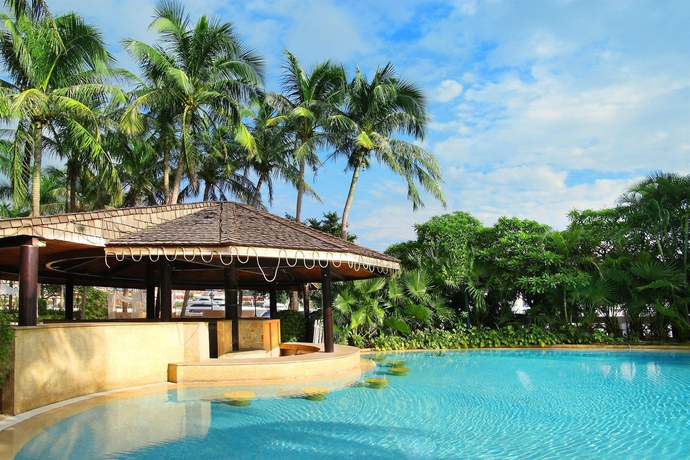 Imagen de la piscina del Hotel Hong Kong Gold Coast. Foto 13
