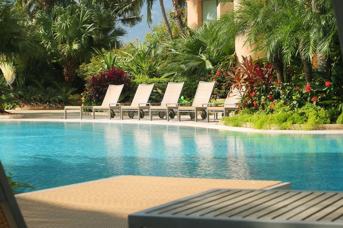 Imagen de la piscina del Hotel Hong Kong Gold Coast. Foto 14