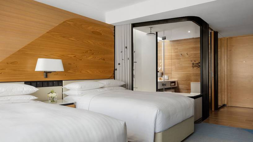 Imagen de la habitación del Hotel Hong Kong Ocean Park Marriott. Foto 9