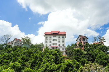 Imagen de la habitación del Hotel Hong Mon Villa. Foto 11