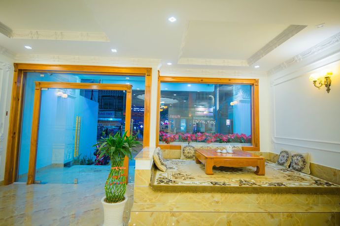 Imagen de los interiores del Hotel Hong Tung. Foto 17