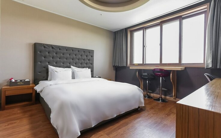 Imagen de la habitación del Hotel Hongcheon Hwayanggang. Foto 13
