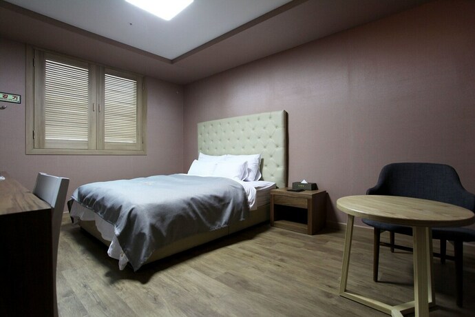Imagen de la habitación del Hotel Hongcheon Hwayanggang. Foto 17