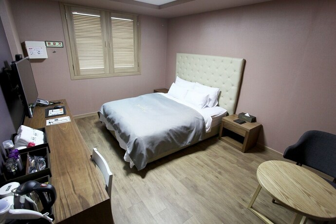 Imagen de la habitación del Hotel Hongcheon Hwayanggang. Foto 23