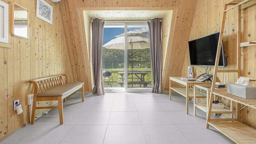 Imagen de la habitación del Hotel Hongcheon Toliaigeullaemping. Foto 8