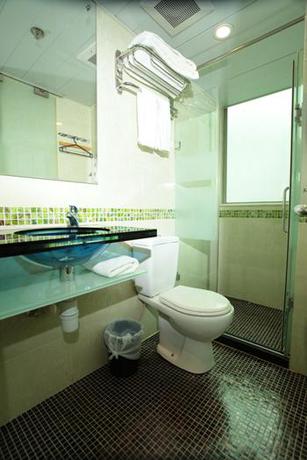 Imagen de la habitación del Hotel Hongkong Harbor. Foto 10