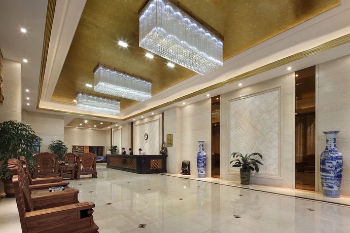 Imagen de los interiores del Hotel Honglilai Shenzhen. Foto 18
