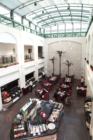 Imagen del bar/restaurante del Hotel Hongqiao State Guest Shanghai. Foto 2