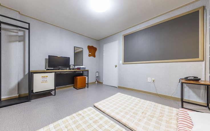 Imagen de la habitación del Hotel Hongseong Solbatcheonsu. Foto 8