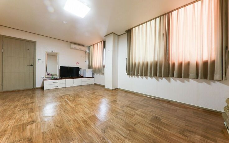 Imagen de la habitación del Hotel Hongsung Dongyang. Foto 19