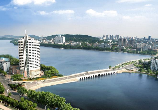 Imagen general del Hotel Hongyi Wuhan University. Foto 2