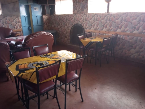 Imagen del bar/restaurante del Hotel Honi Resort. Foto 8