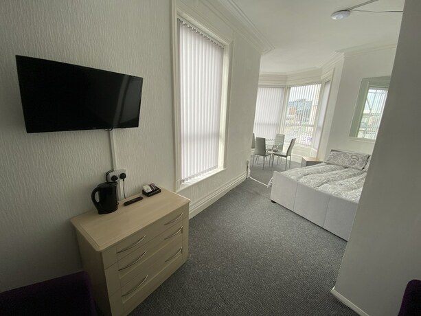 Imagen de la habitación del Hotel Honley. Foto 17