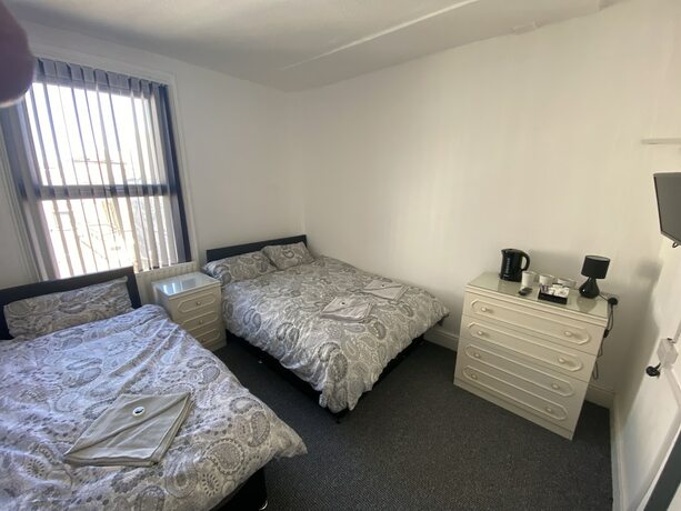 Imagen de la habitación del Hotel Honley. Foto 18