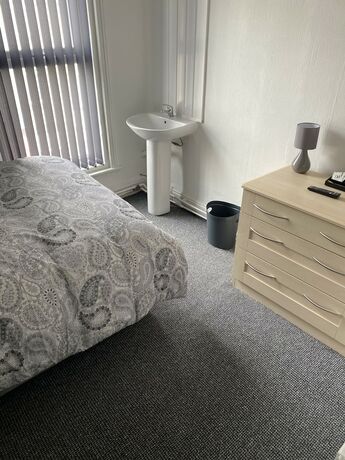 Imagen de la habitación del Hotel Honley. Foto 20