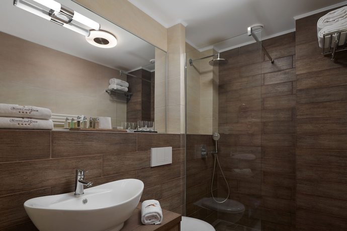 Imagen de la habitación del Hotel Honour and Grace Hotel. Foto 6