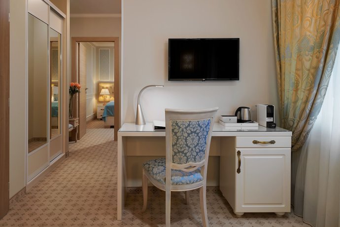 Imagen de la habitación del Hotel Honour and Grace Hotel. Foto 11