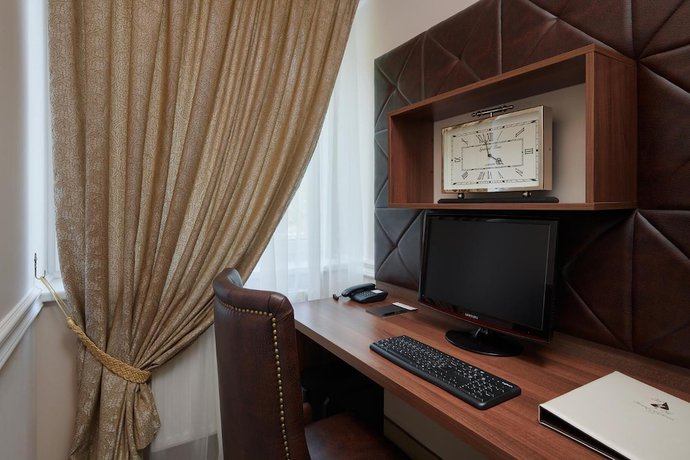 Imagen de la habitación del Hotel Honour and Grace Hotel. Foto 15