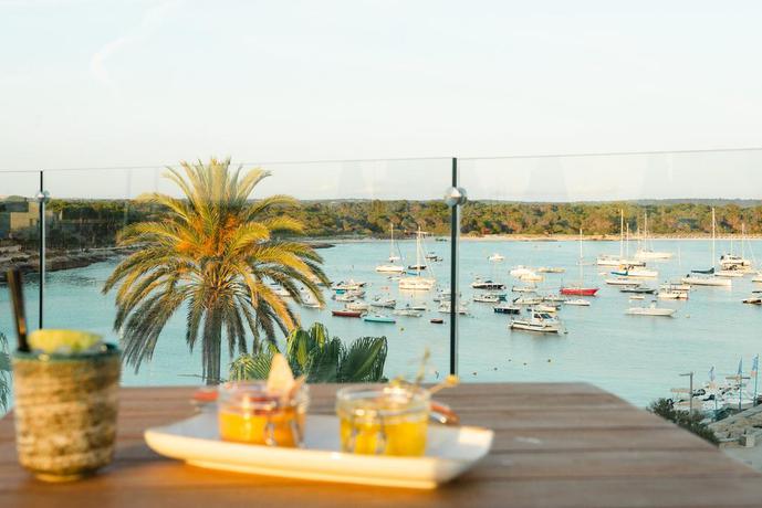 Imagen de los exteriores del Hotel Honucai. Foto 7