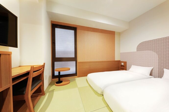 Imagen de la habitación del Hotel Hop Inn Kyoto Shijo Omiya. Foto 16