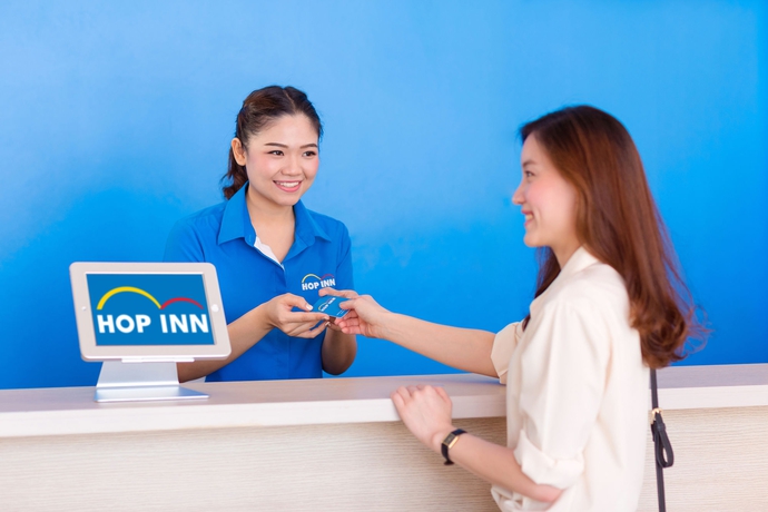 Imagen de los interiores del Hotel Hop Inn Lampang. Foto 12