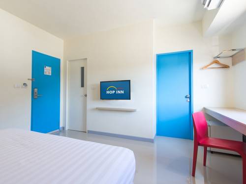 Imagen de la habitación del Hotel Hop Inn Surat Thani. Foto 14