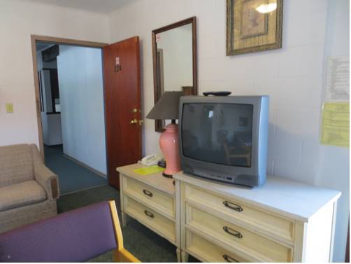 Imagen de la habitación del Hotel Hope Inn and Suites. Foto 4