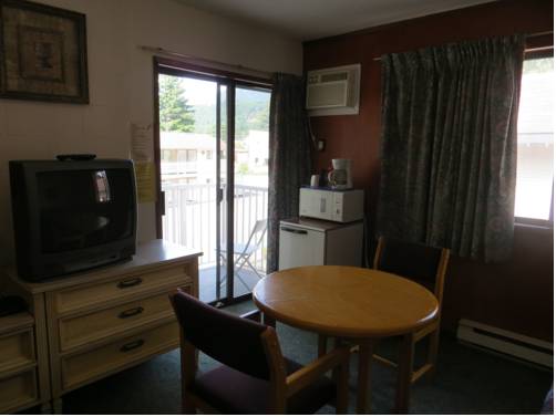 Imagen de la habitación del Hotel Hope Inn and Suites. Foto 5
