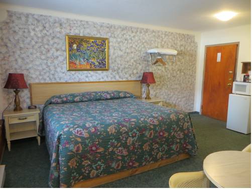 Imagen de la habitación del Hotel Hope Inn and Suites. Foto 10