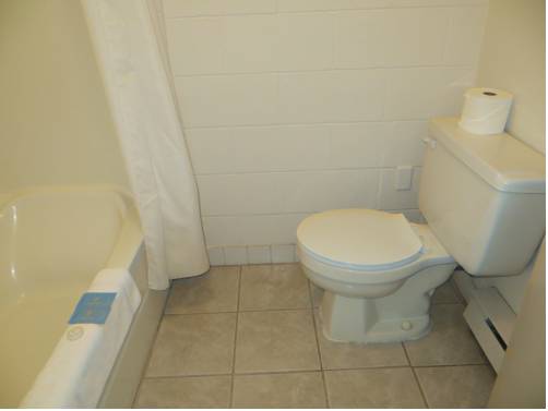Imagen de la habitación del Hotel Hope Inn and Suites. Foto 13