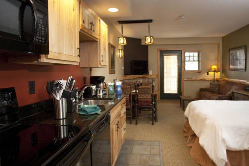 Imagen de la habitación del Hotel Hope Lake Lodge & Indoor Waterpark. Foto 10