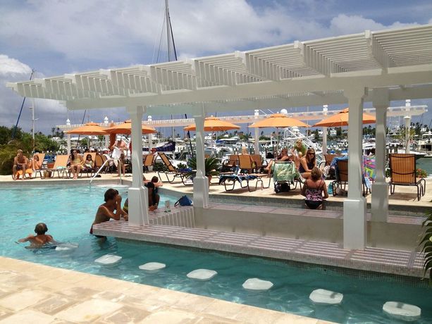 Imagen de la piscina del Hotel Hope Town Inn and Marina. Foto 8