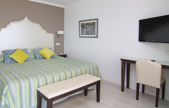 Imagen de la habitación del Hotel Hoposa Bahia. Foto 7