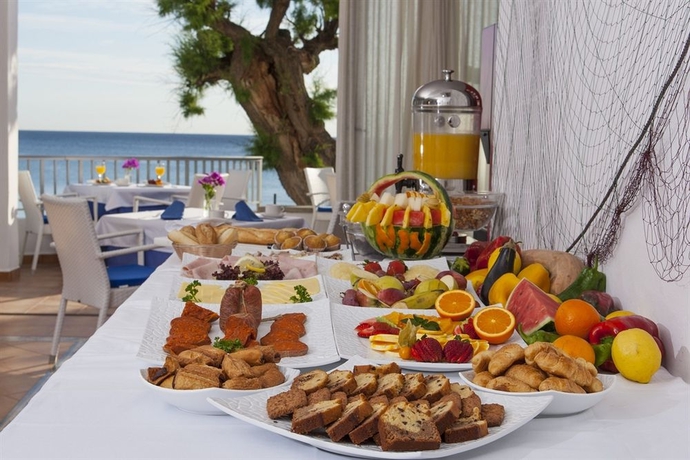 Imagen del bar/restaurante del Hotel Hoposa Niu. Foto 5