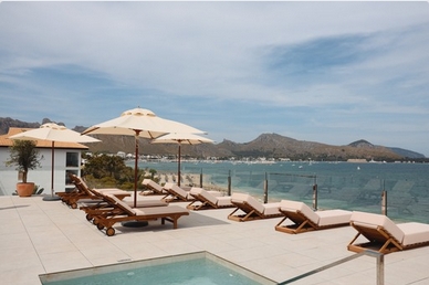 Imagen de la piscina del Hotel Hoposa Uyal. Foto 15