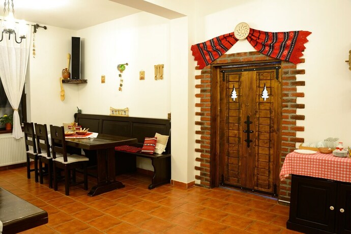 Imagen del bar/restaurante del Hotel Hora Cu Brazi. Foto 6