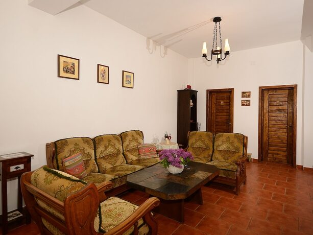 Imagen de los interiores del Hotel Hora Cu Brazi. Foto 18