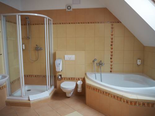 Imagen de la habitación del Hotel Horal. Foto 2