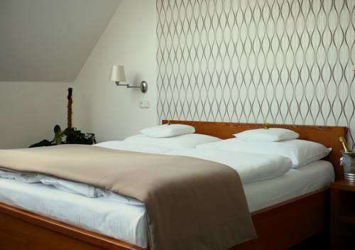 Imagen de la habitación del Hotel Horal. Foto 7