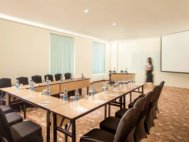 Imagen de los interiores del Hotel Horison Arcadia Mangga Dua. Foto 13
