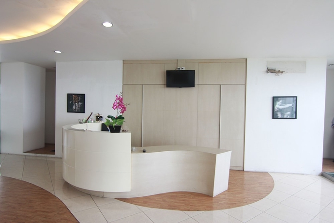 Imagen de los interiores del Hotel Horison Grand Serpong. Foto 17