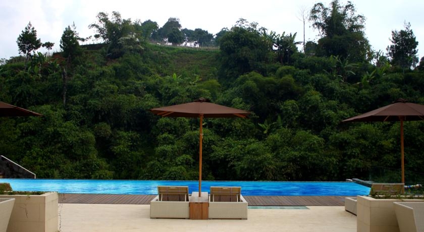 Imagen general del Hotel Horison Green Forest Bandung. Foto 7